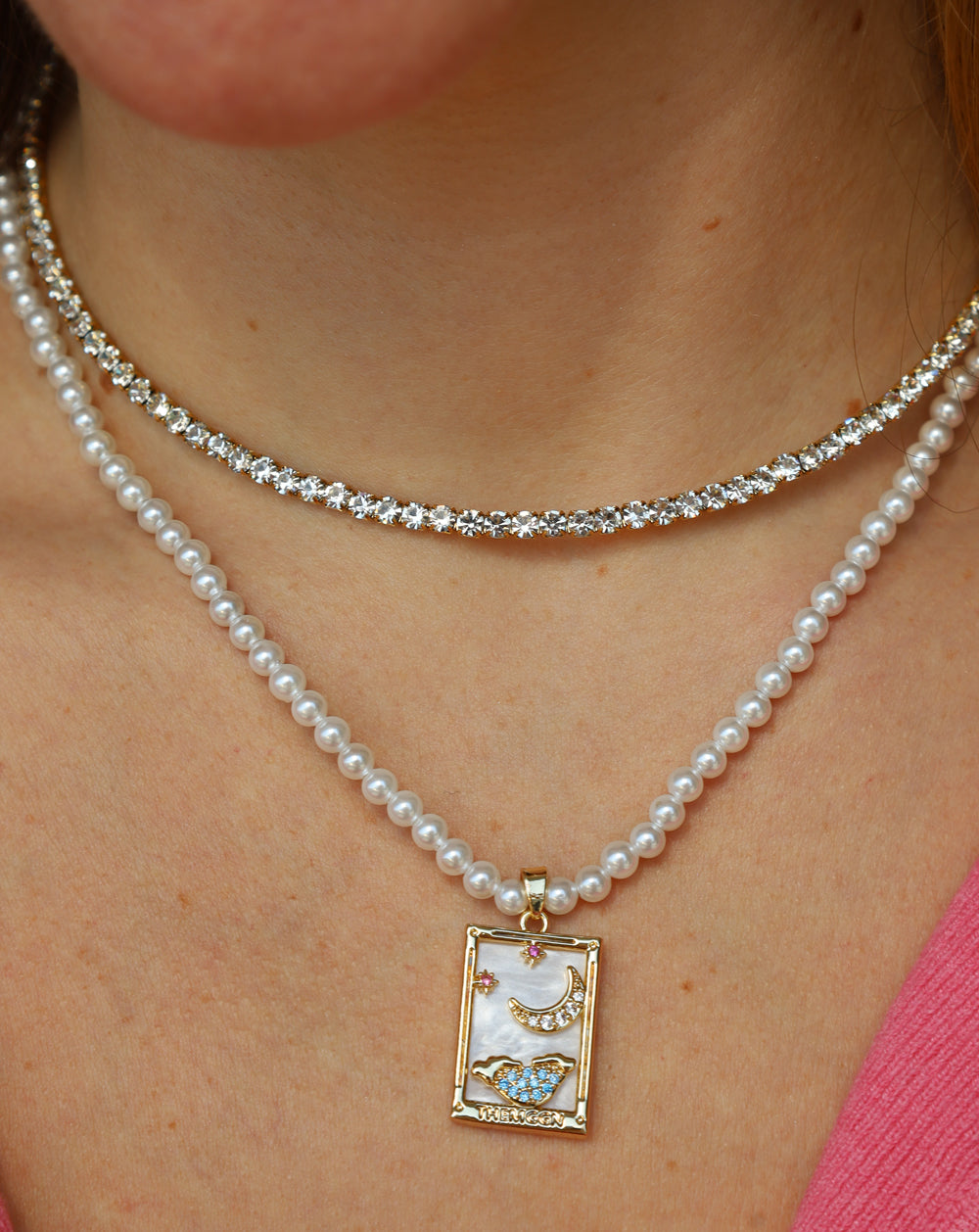 Collar carta con perlas